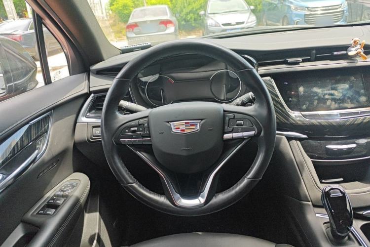 Used Cadillac XT6 2022 2.0T Six-Seater Four-Wheel-Drive Luxury Standard Edition Steering Wheel