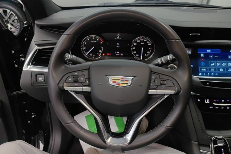 Used Cadillac XT6 2022 2.0T 7-Seater Four-Wheel-Drive Luxury Version Steering Wheel