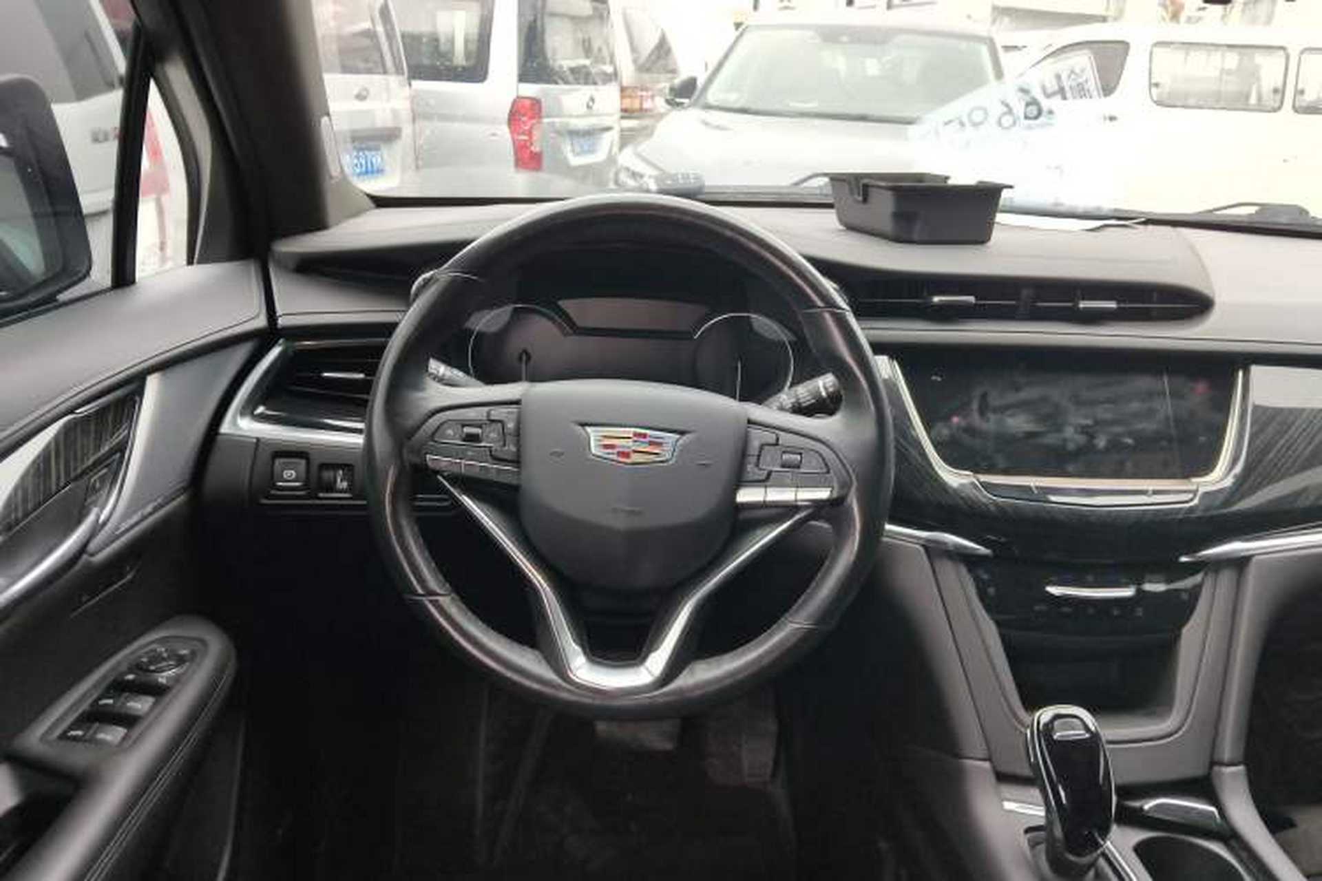 Used Cadillac XT6 2022 2.0T 7-Seater Four-Wheel Drive Luxury Version Steering Wheel