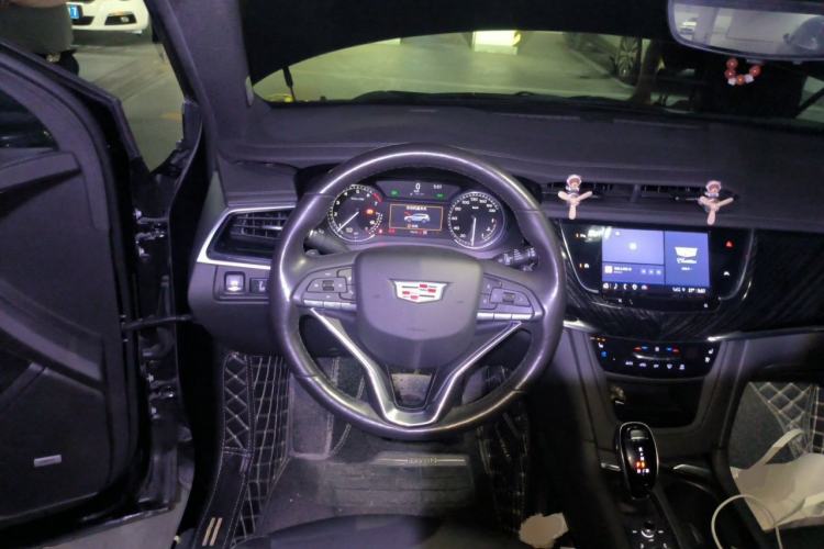 Used Cadillac XT6 2022 2.0T Six-Seater Four-Wheel Drive Luxury Version Steering Wheel