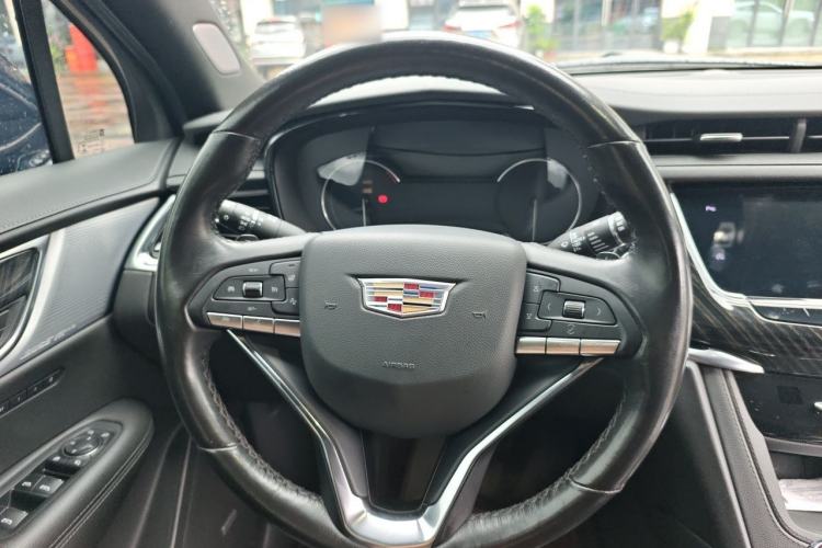 Used Cadillac XT6 2022 2.0T Six-Seater Four-Wheel Drive Luxury Version Steering Wheel