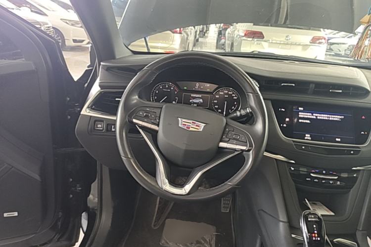 Used Cadillac XT6 2022 2.0T Six-Seater Four-Wheel-Drive Luxury Version Steering Wheel