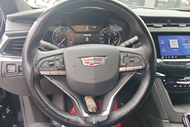 Used Cadillac XT6 2022 2.0T Six-Seater Four-Wheel Drive Luxury Version Steering Wheel