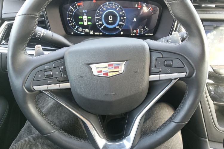 Used Cadillac XT6 2022 2.0T Six-Seater Four-Wheel Drive Luxury Version Steering Wheel