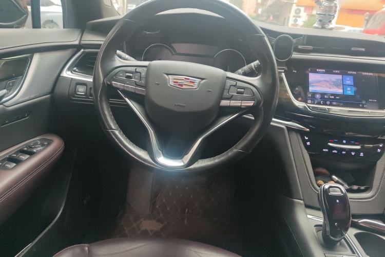 Used Cadillac XT6 2022 2.0T Six-Seater Four-Wheel Drive Luxury Version Steering Wheel