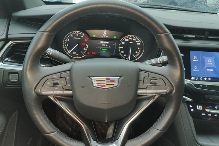 Used Cadillac XT6 2022 2.0T Six-Seater Four-Wheel Drive Luxury Version Steering Wheel