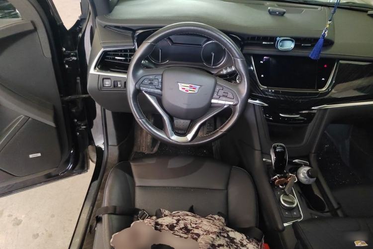 Used Cadillac XT6 2022 2.0T Six-Seater Four-Wheel Drive Luxury Version Steering Wheel
