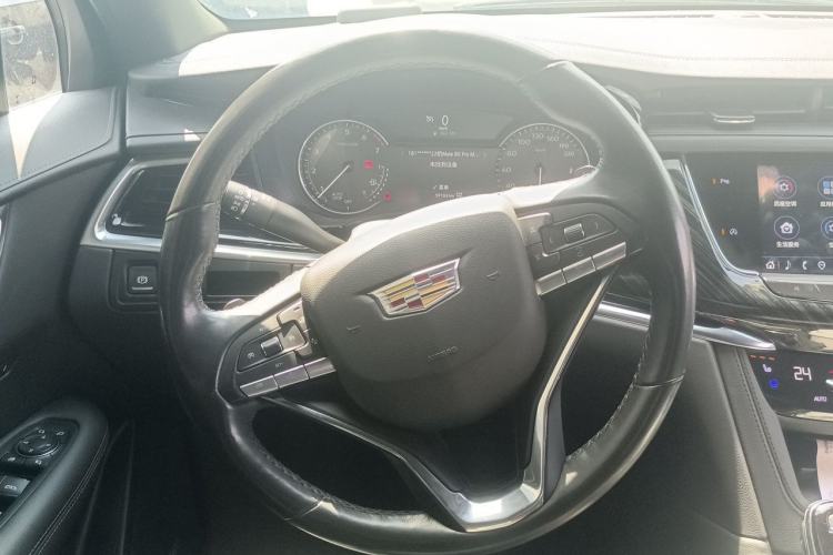 Used Cadillac XT6 2022 2.0T 7-Seater Four-Wheel Drive Luxury Version Steering Wheel