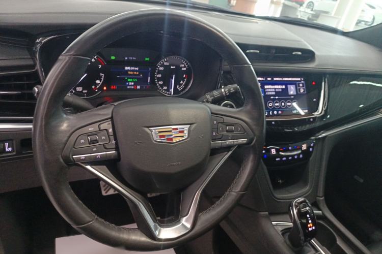 Used Cadillac XT6 2022 2.0T Six-Seater Four-Wheel Drive Luxury Version Steering Wheel