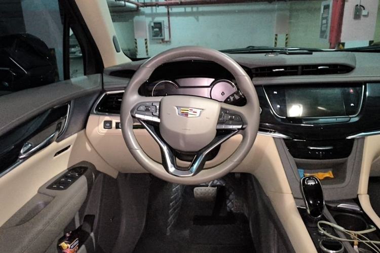 Used Cadillac XT6 2022 2.0T 7-Seater Four-Wheel Drive Luxury Standard Edition Steering Wheel