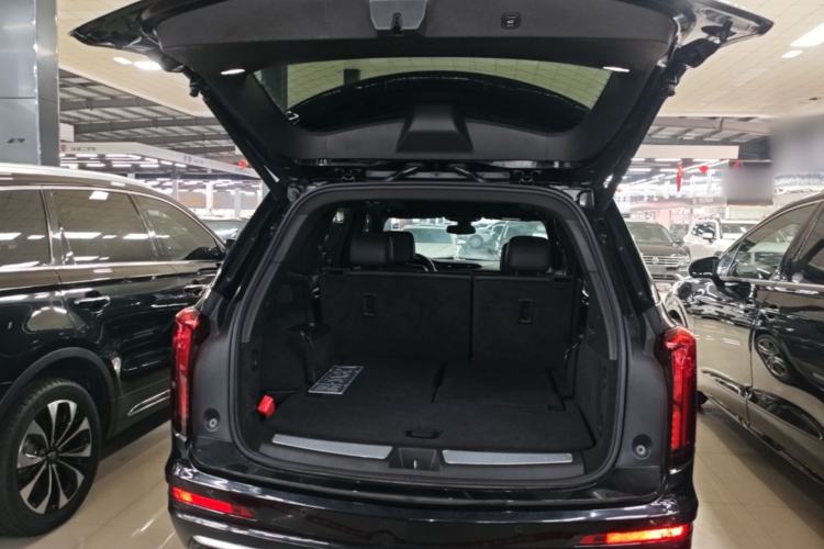 Used Cadillac XT6 2022 2.0T 7-Seater Two-Wheel Drive Luxury Version Trunk