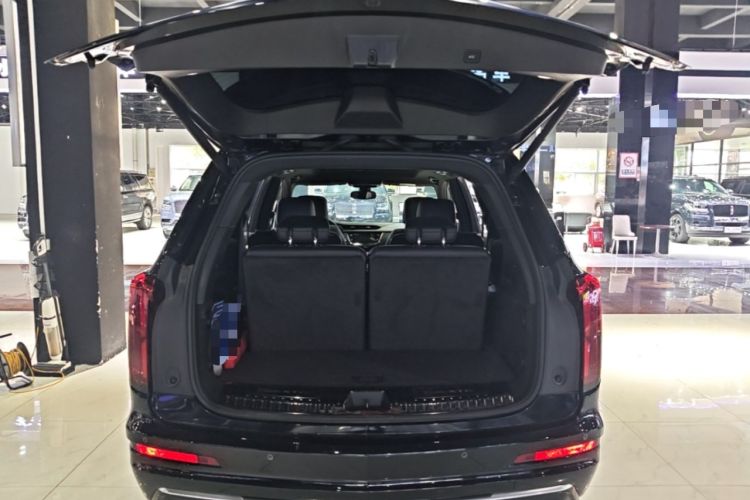 Used Cadillac XT6 2022 2.0T Six-Seater Two-Wheel-Drive Luxury Version Trunk