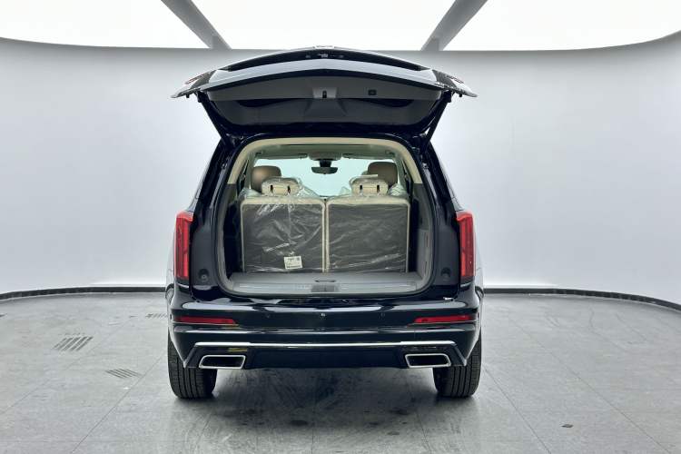 Used Cadillac XT6 2022 2.0T Six-Seater Four-Wheel Drive Luxury Version Trunk