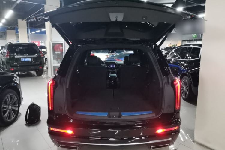 Used Cadillac XT6 2022 2.0T Six-Seater Four-Wheel Drive Luxury Version Trunk