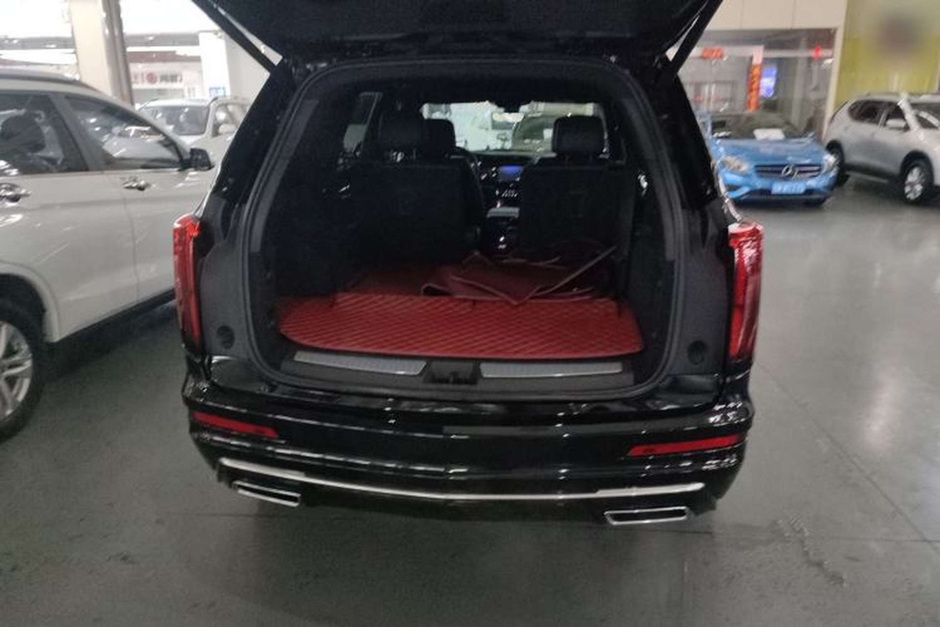 Used Cadillac XT6 2022 2.0T Six-Seater Four-Wheel-Drive Luxury Standard Edition Trunk