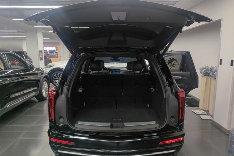 Used Cadillac XT6 2022 2.0T 7-Seater Four-Wheel-Drive Luxury Version Trunk
