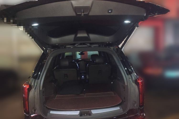 Used Cadillac XT6 2022 2.0T Six-Seater Four-Wheel Drive Luxury Version Trunk