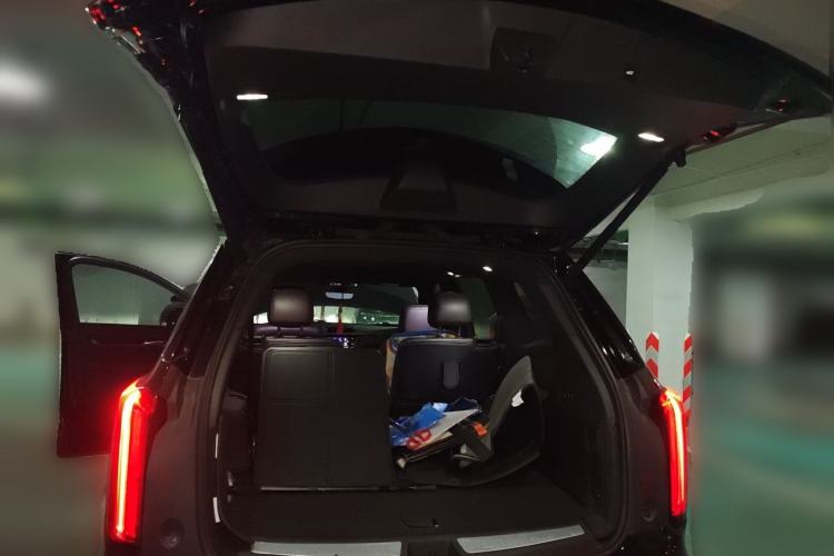 Used Cadillac XT6 2022 2.0T Six-Seater Four-Wheel Drive Luxury Version Trunk