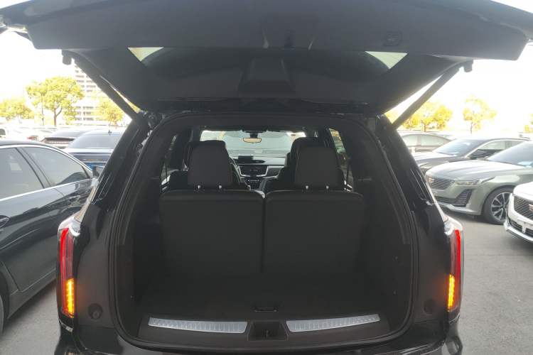 Used Cadillac XT6 2022 2.0T Six-Seater Four-Wheel Drive Luxury Version Trunk