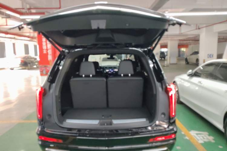 Used Cadillac XT6 2022 2.0T Six-Seater Four-Wheel Drive Luxury Version Trunk