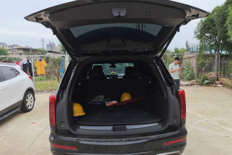 Used Cadillac XT6 2022 2.0T 7-Seater Four-Wheel Drive Luxury 120th Anniversary Limited Edition Trunk
