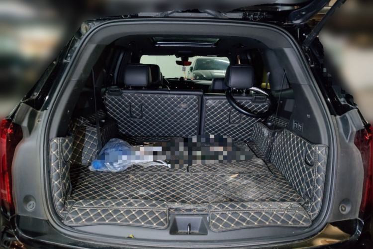 Used Cadillac XT6 2022 2.0T 7-Seater Four-Wheel-Drive Luxury Version Trunk