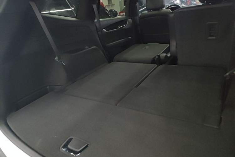 Used Cadillac XT6 2022 2.0T Six-Seater Four-Wheel Drive Luxury Version Trunk