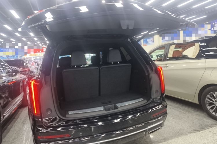 Used Cadillac XT6 2022 2.0T Six-Seater Four-Wheel Drive Luxury Version Trunk