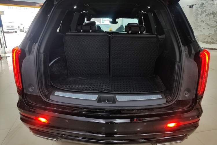 Used Cadillac XT6 2022 2.0T Six-Seater Four-Wheel Drive Luxury Version Trunk