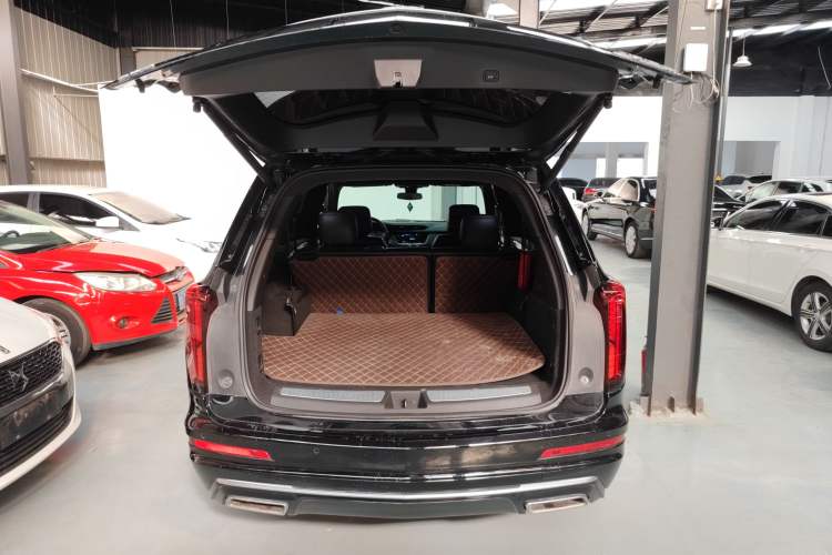 Used Cadillac XT6 2022 2.0T 7-Seater Four-Wheel-Drive Luxury Version Trunk