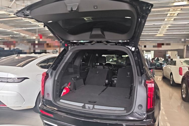 Used Cadillac XT6 2022 2.0T Six-Seater Two-Wheel-Drive Luxury Version Trunk