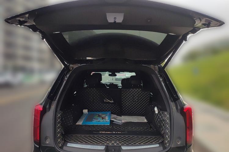 Used Cadillac XT6 2022 2.0T 7-Seater Two-Wheel Drive Luxury Version Trunk