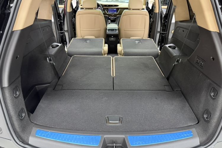 Used Cadillac XT6 2022 2.0T Six-Seater All-Wheel-Drive Platinum 120th Anniversary Limited Edition Trunk