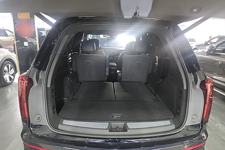 Used Cadillac XT6 2022 2.0T Six-Seater Two-Wheel-Drive Luxury Version Trunk