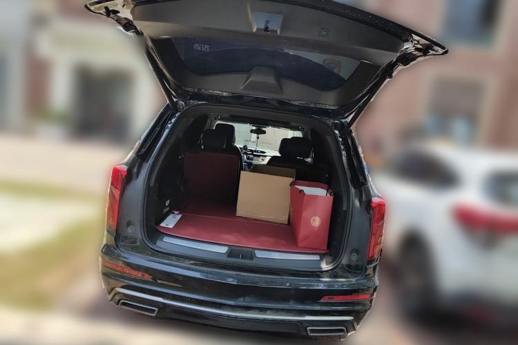 Used Cadillac XT6 2022 2.0T Six-Seater Four-Wheel-Drive Luxury Version Trunk