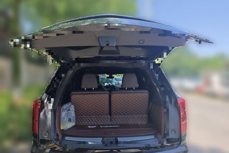 Used Cadillac XT6 2022 2.0T Six-Seater Four-Wheel-Drive Luxury Standard Edition Trunk