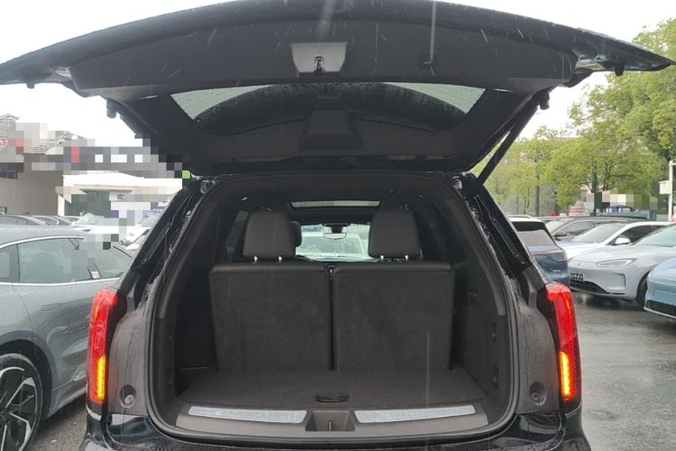 Used Cadillac XT6 2022 2.0T Six-Seater Four-Wheel Drive Luxury Version Trunk