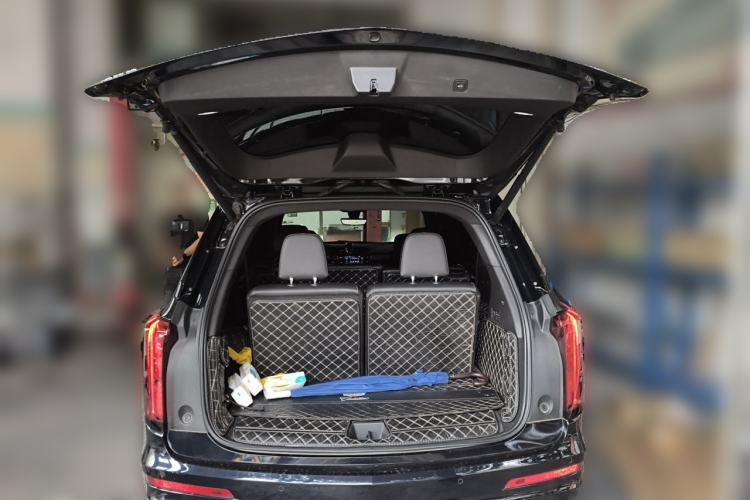Used Cadillac XT6 2022 2.0T 7-Seater Four-Wheel Drive Luxury Version Trunk