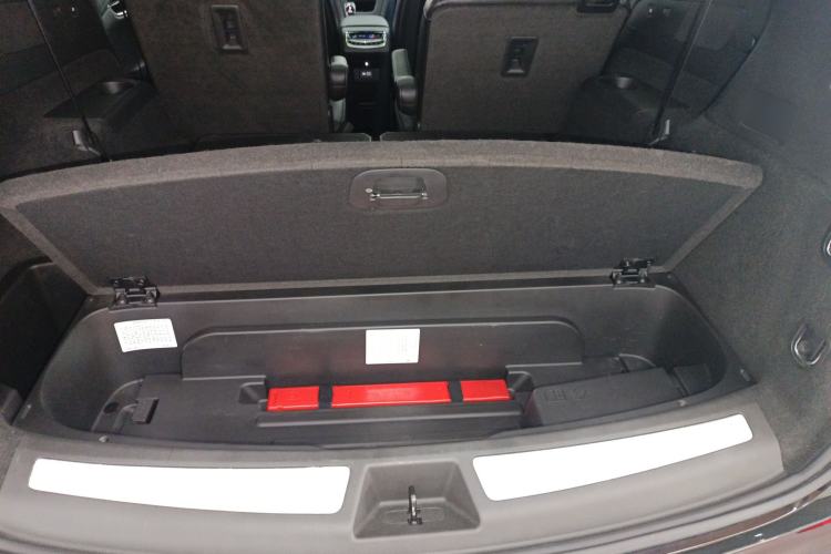 Used Cadillac XT6 2022 2.0T Six-Seater Four-Wheel Drive Luxury Version Trunk