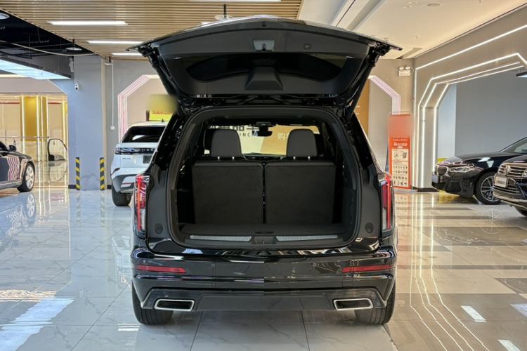 Used Cadillac XT6 2022 2.0T Six-Seater Four-Wheel-Drive Prestige Version Trunk