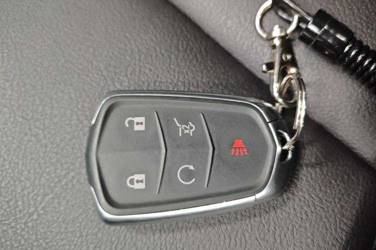 Used Cadillac XT6 2022 2.0T Six-Seater Two-Wheel-Drive Luxury Version Vehicle Key