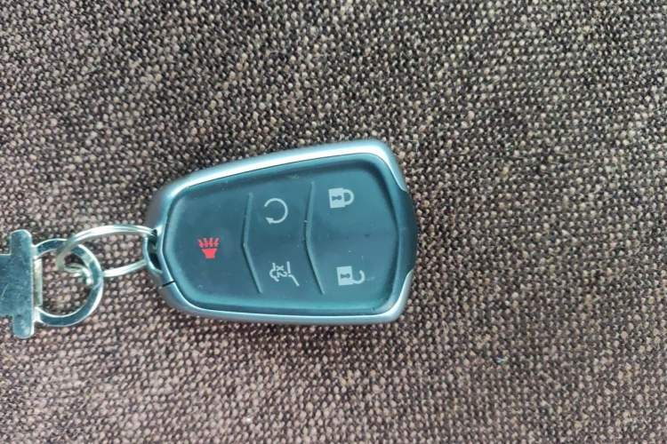 Used Cadillac XT6 2022 2.0T 7-Seater Two-Wheel Drive Luxury Version Vehicle Key