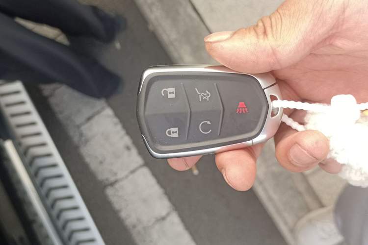 Used Cadillac XT6 2022 2.0T 7-Seater Four-Wheel Drive Luxury Version Vehicle Key