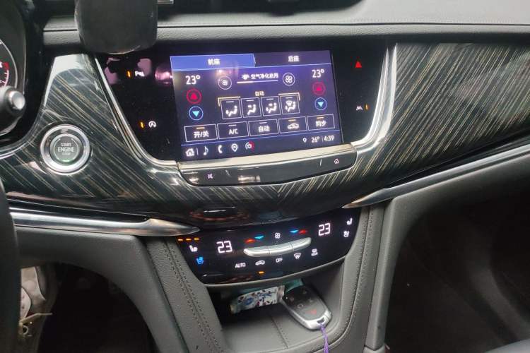 Used Cadillac XT6 2022 2.0T 7-Seater Four-Wheel Drive Luxury Standard Edition Audio And AC Panel