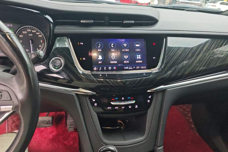 Used Cadillac XT6 2022 2.0T Six-Seater Four-Wheel Drive Luxury Version Audio And AC Panel
