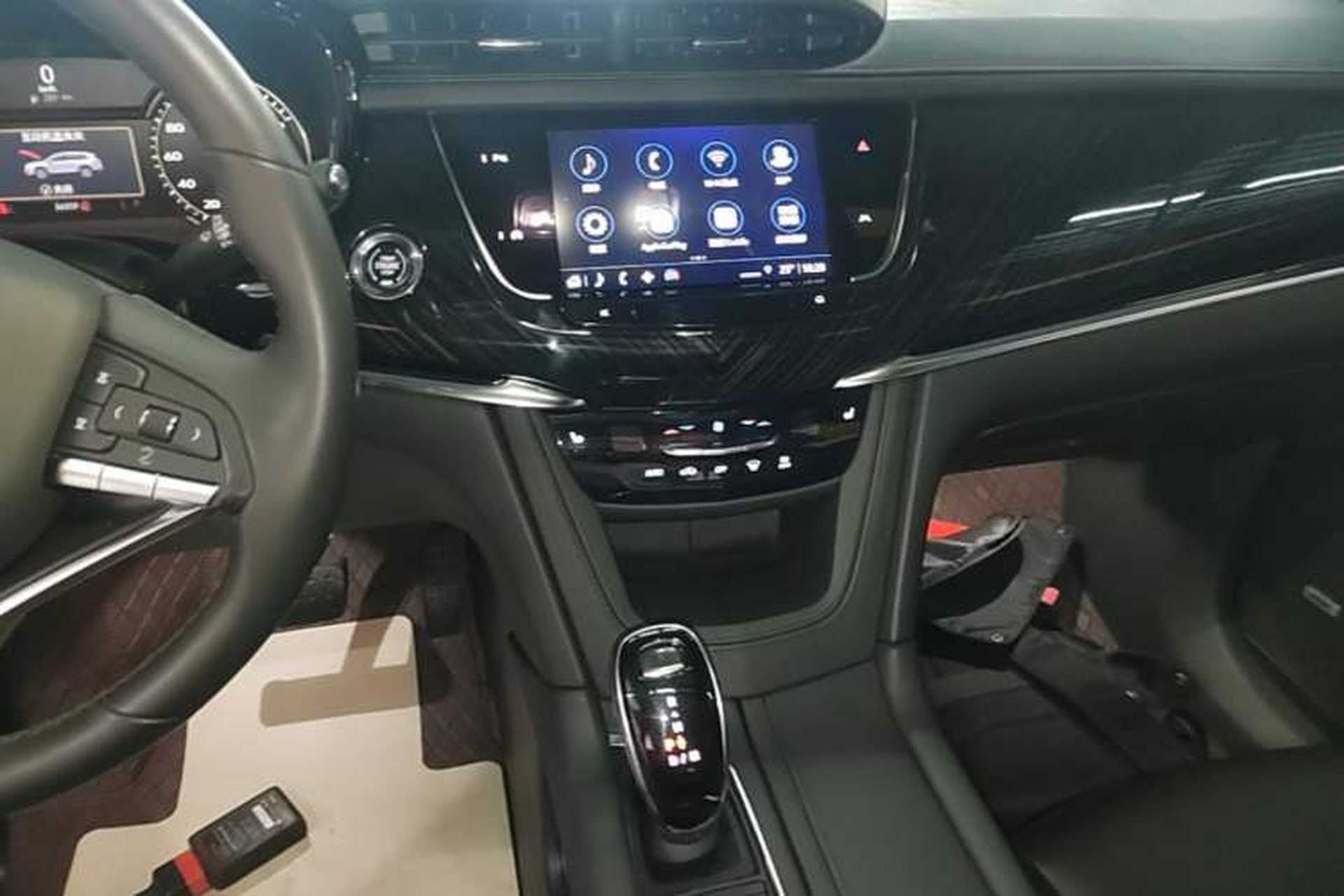 Used Cadillac XT6 2022 2.0T Six-Seater Two-Wheel-Drive Luxury Version Audio And AC Panel