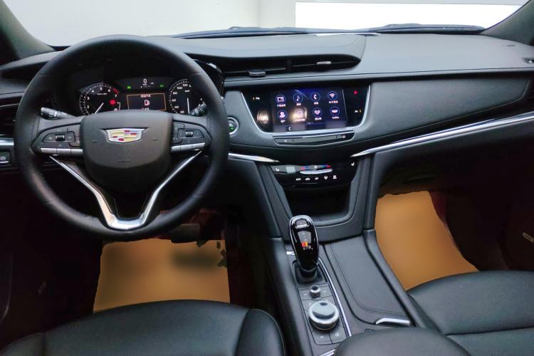 Used Cadillac XT6 2022 2.0T Six-Seater Four-Wheel-Drive Luxury Version Center Console