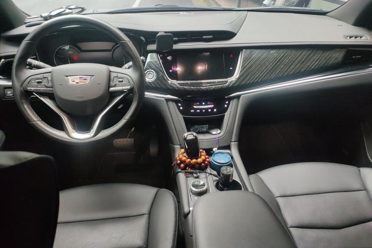 Used Cadillac XT6 2022 2.0T 7-Seater Four-Wheel Drive Luxury Standard Edition Center Console
