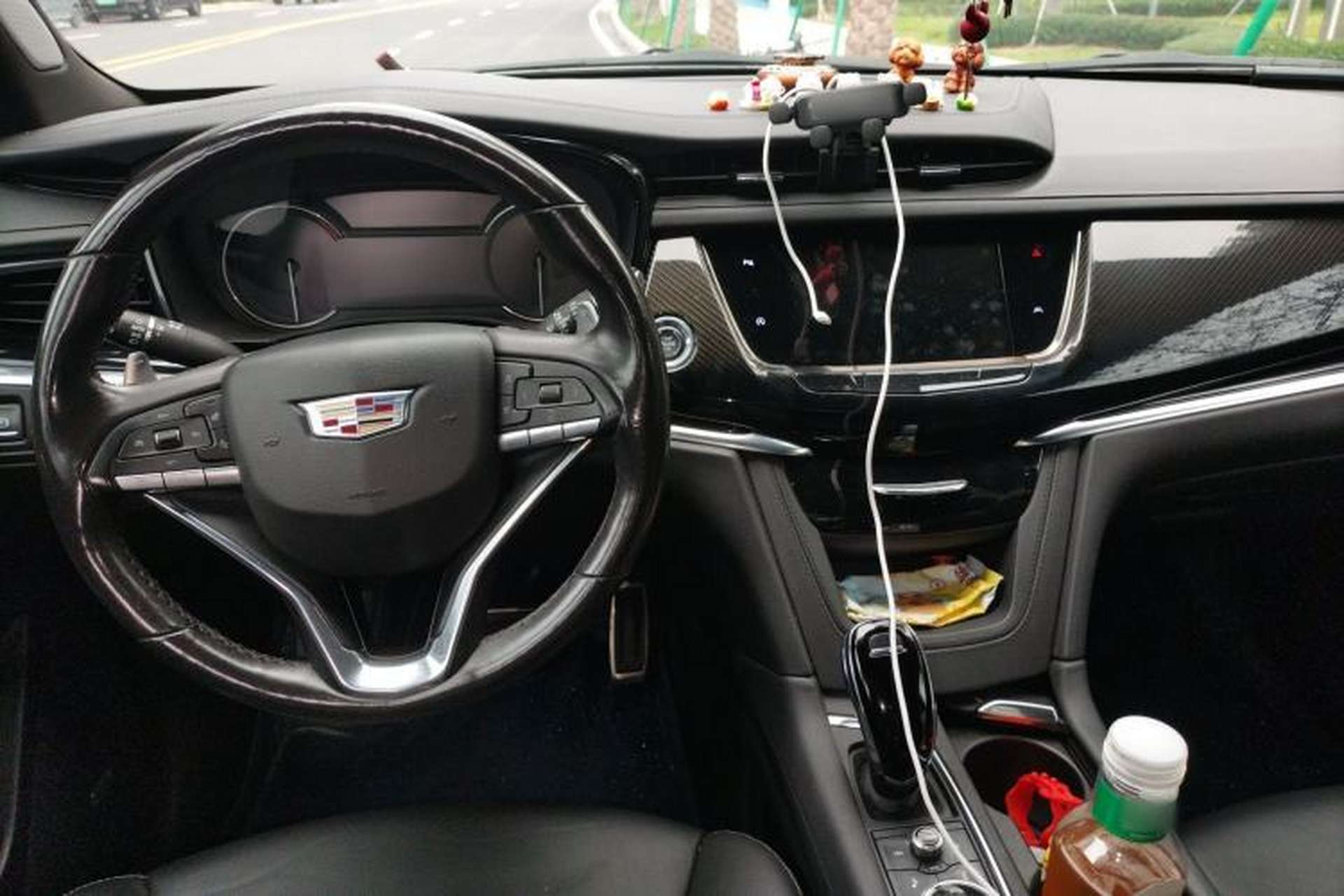 Used Cadillac XT6 2022 2.0T Six-Seater Four-Wheel Drive Prestige 120th Anniversary Limited Edition Center Console
