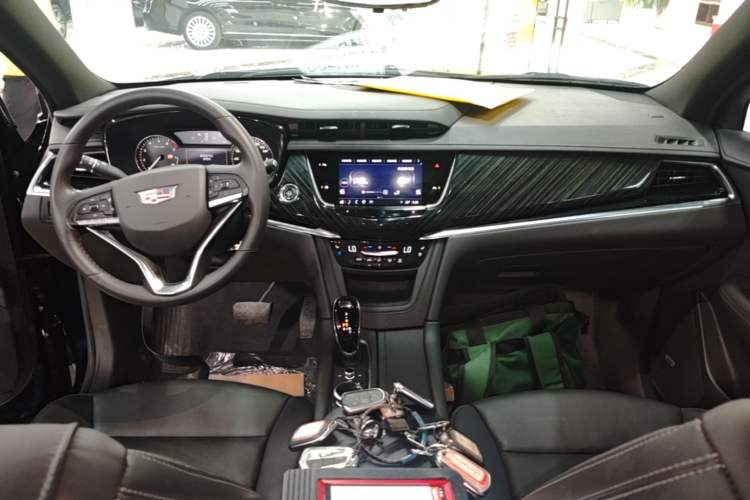 Used Cadillac XT6 2022 2.0T 7-Seater Four-Wheel Drive Luxury 120th Anniversary Limited Edition Center Console